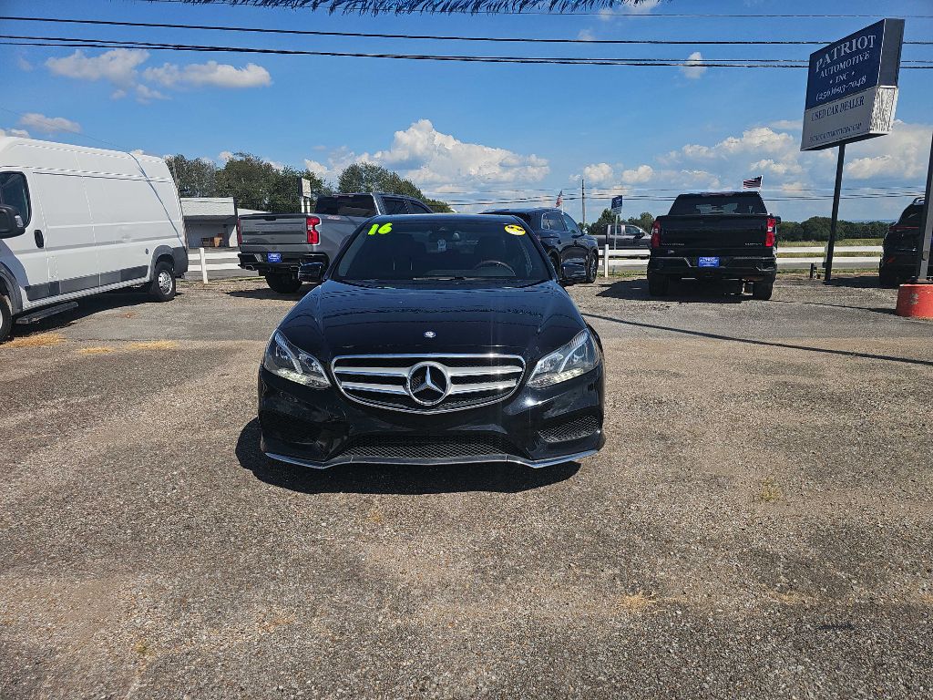 Photo 11 of this MERCEDES-BENZ E-CLASS