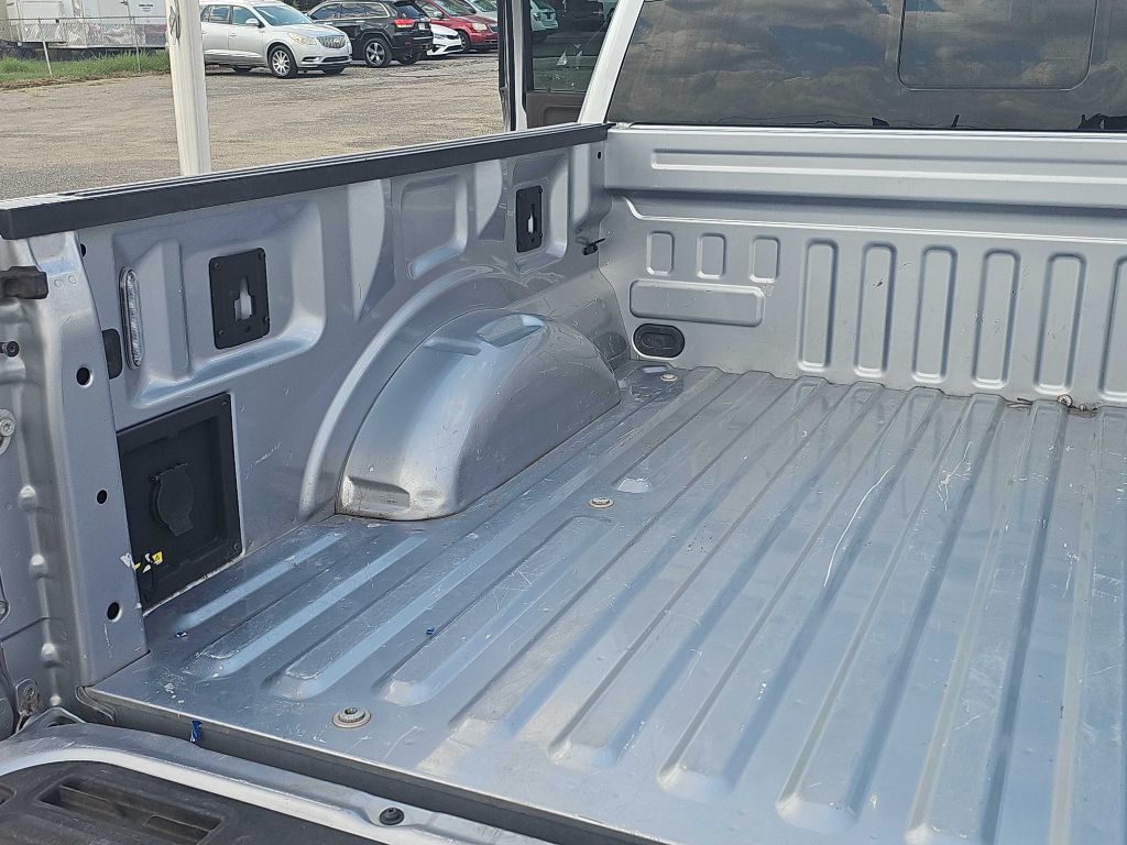 Photo 17 of this FORD F150