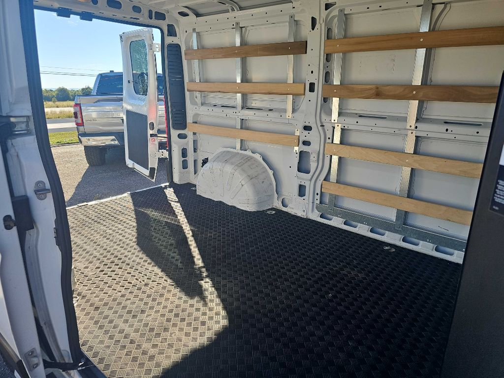 Photo 17 of this RAM PROMASTER 2500