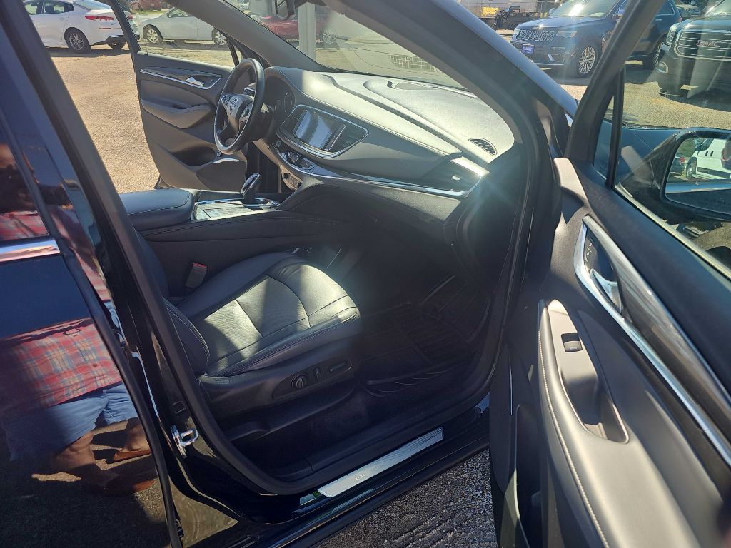 Photo 19 of this BUICK ENCLAVE
