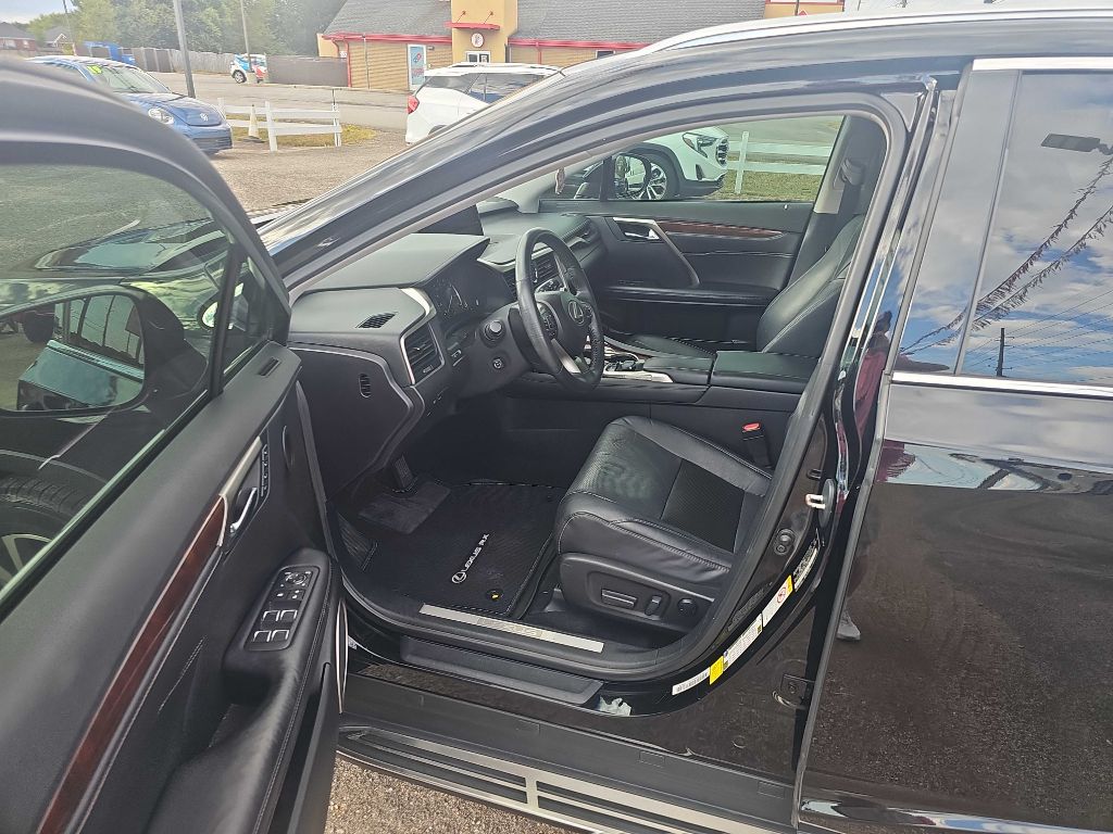 Photo 22 of this LEXUS RX