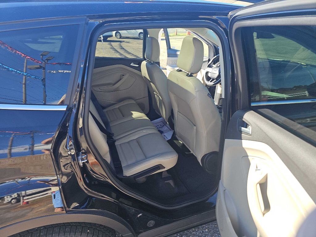 Photo 36 of this FORD ESCAPE
