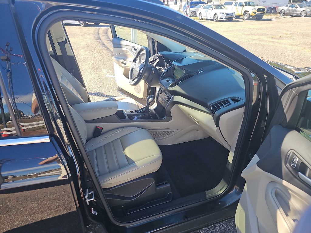Photo 19 of this FORD ESCAPE