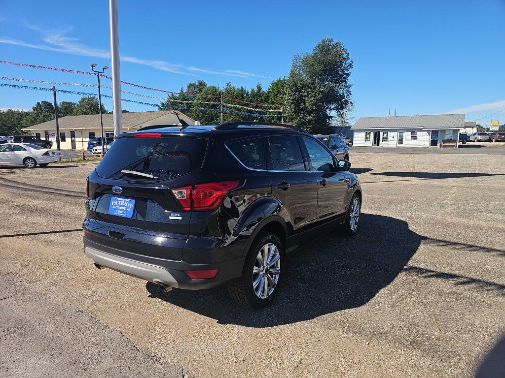 Photo 9 of this FORD ESCAPE