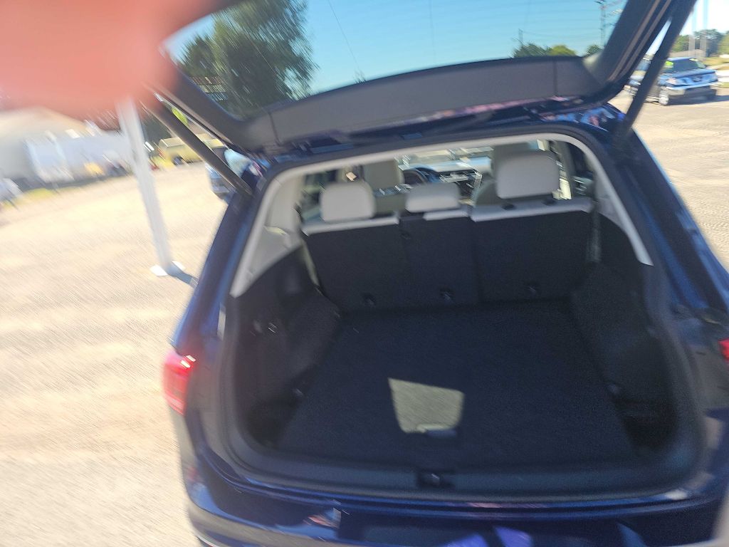 Photo 16 of this VOLKSWAGEN TIGUAN