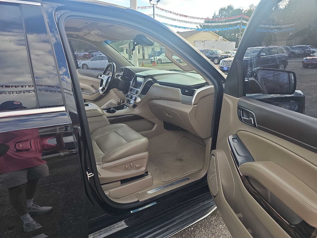 Photo 21 of this GMC YUKON XL