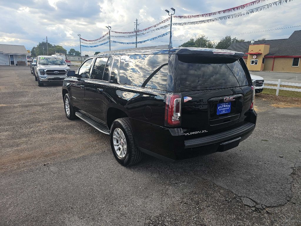 Photo 12 of this GMC YUKON XL