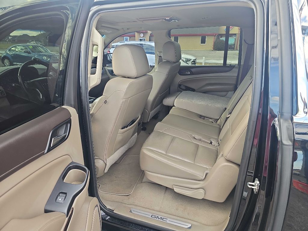 Photo 17 of this GMC YUKON XL