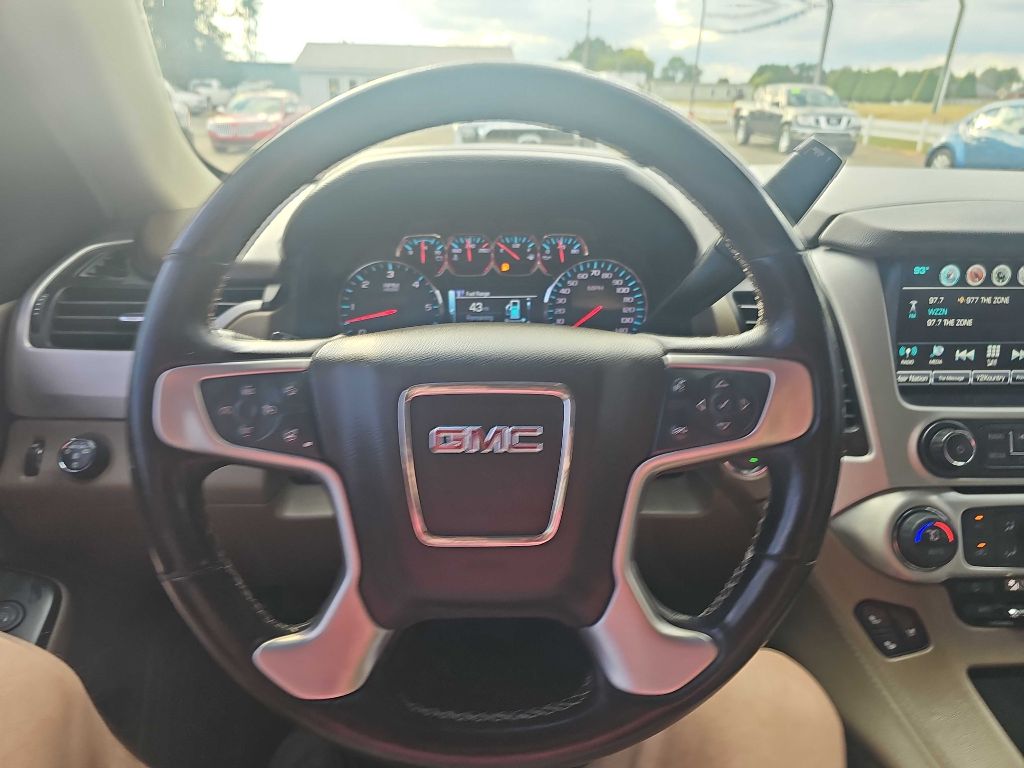 Photo 2 of this GMC YUKON XL