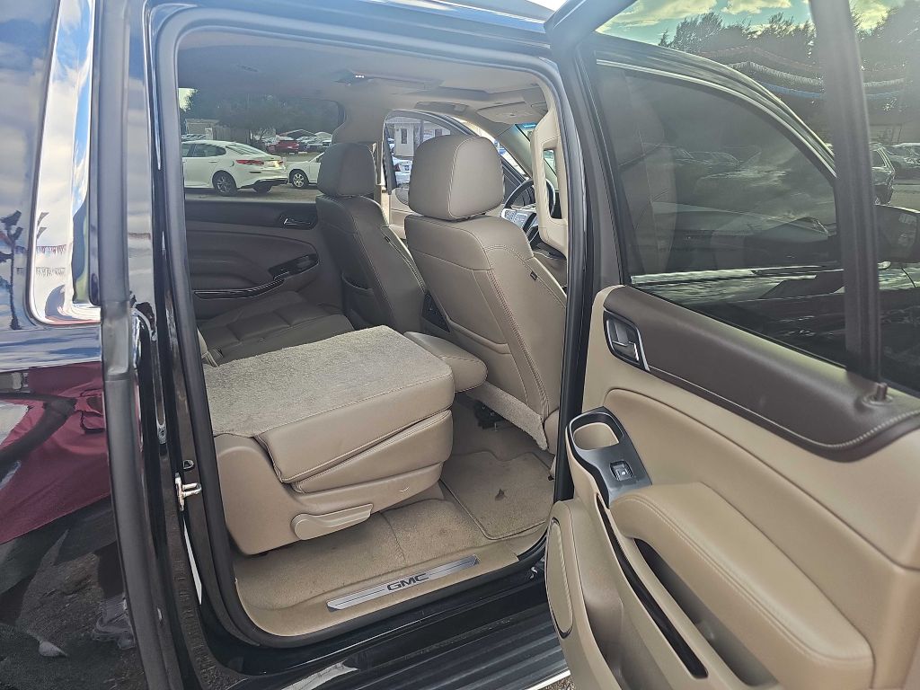 Photo 19 of this GMC YUKON XL