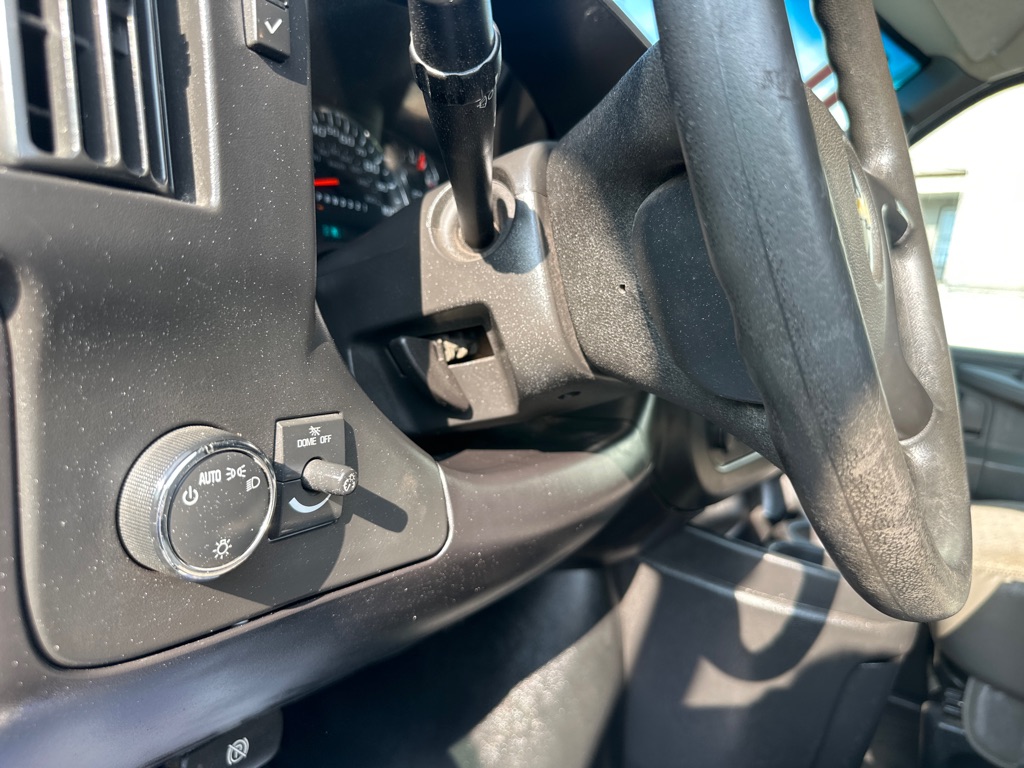 Photo 50 of this CHEVROLET EXPRESS 1500AWD