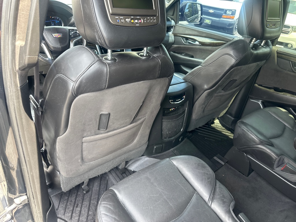 Photo 18 of this CADILLAC ESCALADE