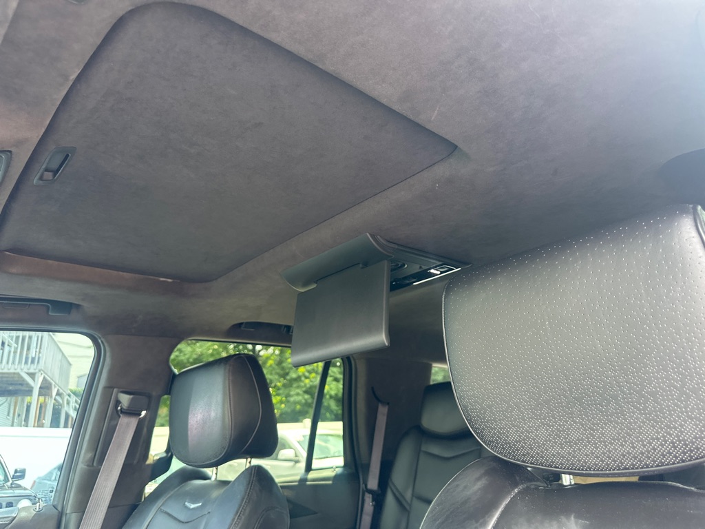 Photo 23 of this CADILLAC ESCALADE