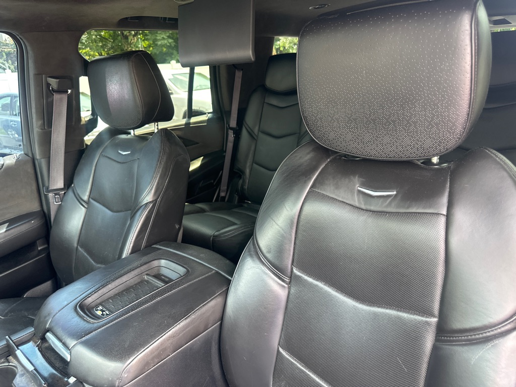 Photo 24 of this CADILLAC ESCALADE