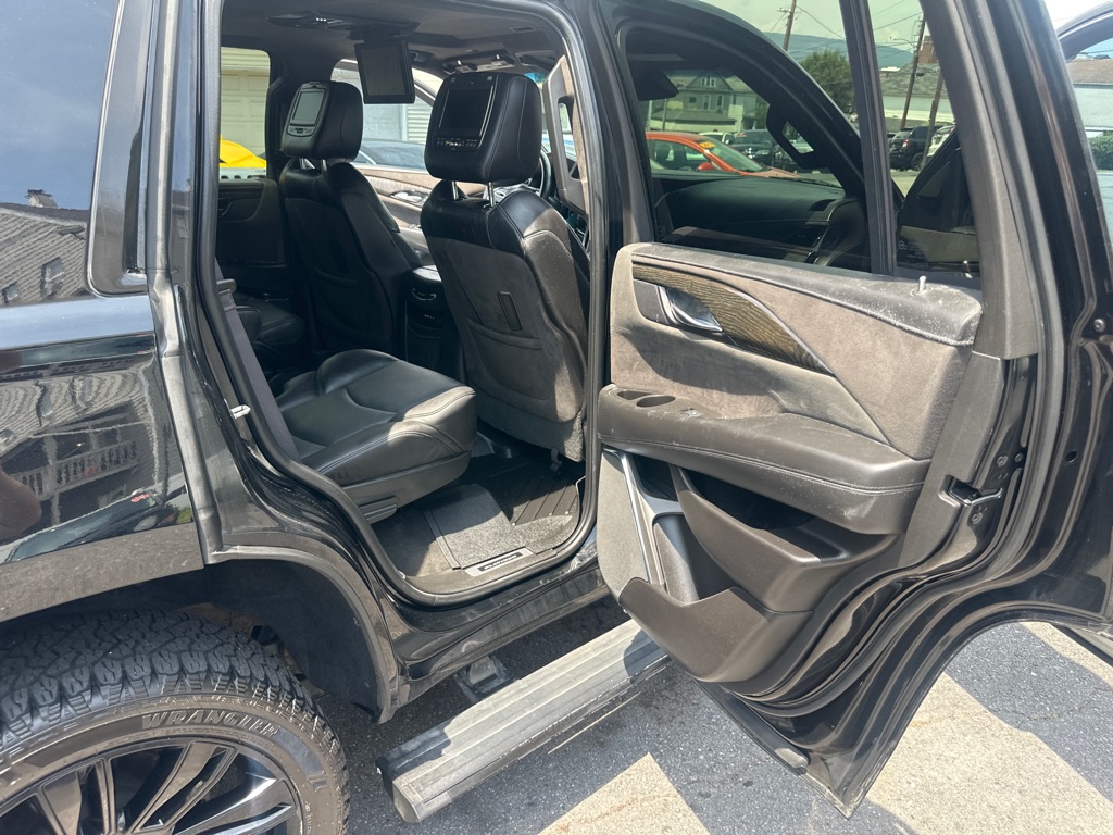 Photo 42 of this CADILLAC ESCALADE