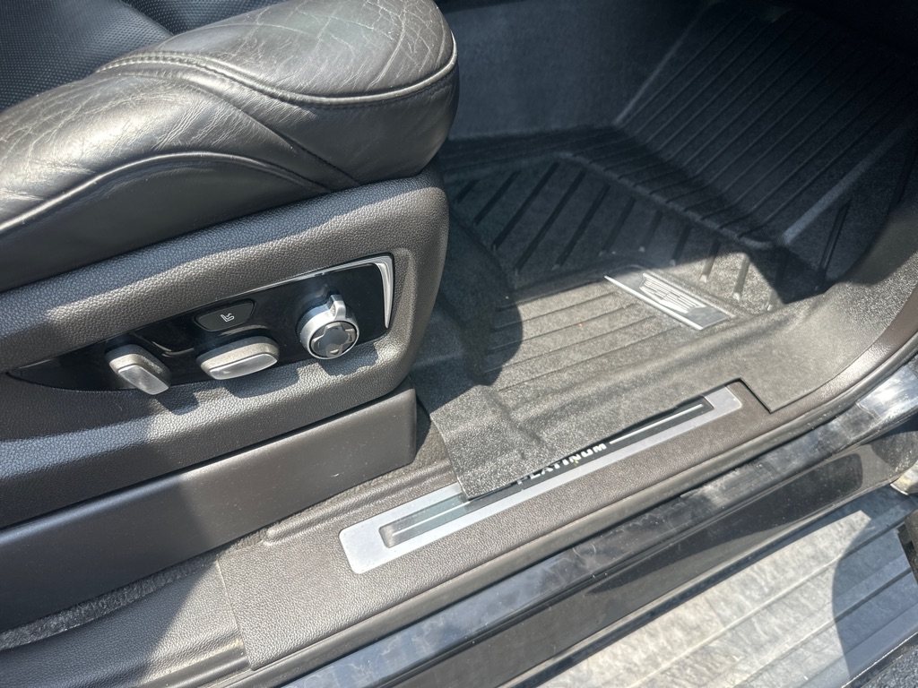 Photo 31 of this CADILLAC ESCALADE