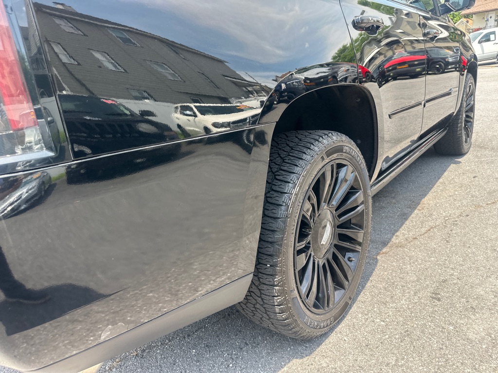 Photo 48 of this CADILLAC ESCALADE