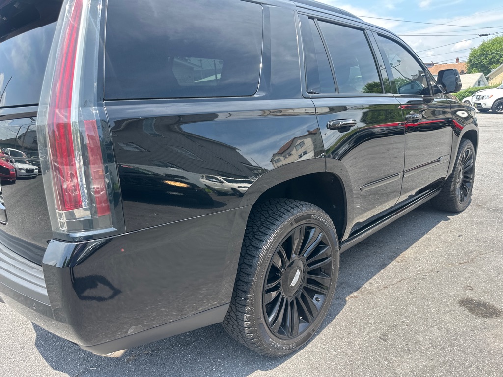 Photo 7 of this CADILLAC ESCALADE