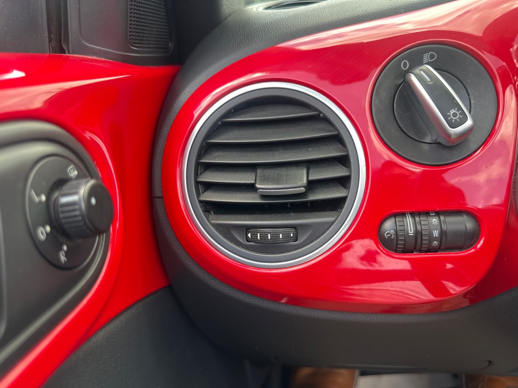Photo 45 of this VOLKSWAGEN BEETLE CONV
