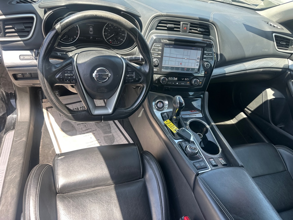 Photo 36 of this NISSAN MAXIMA SV