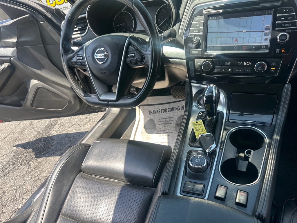 Photo 47 of this NISSAN MAXIMA SV