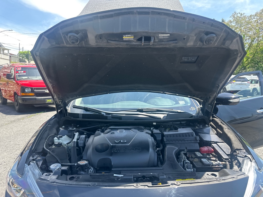 Photo 61 of this NISSAN MAXIMA SV