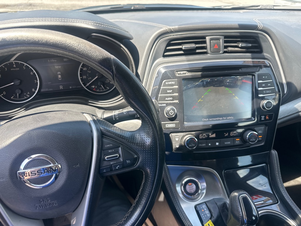 Photo 58 of this NISSAN MAXIMA SV