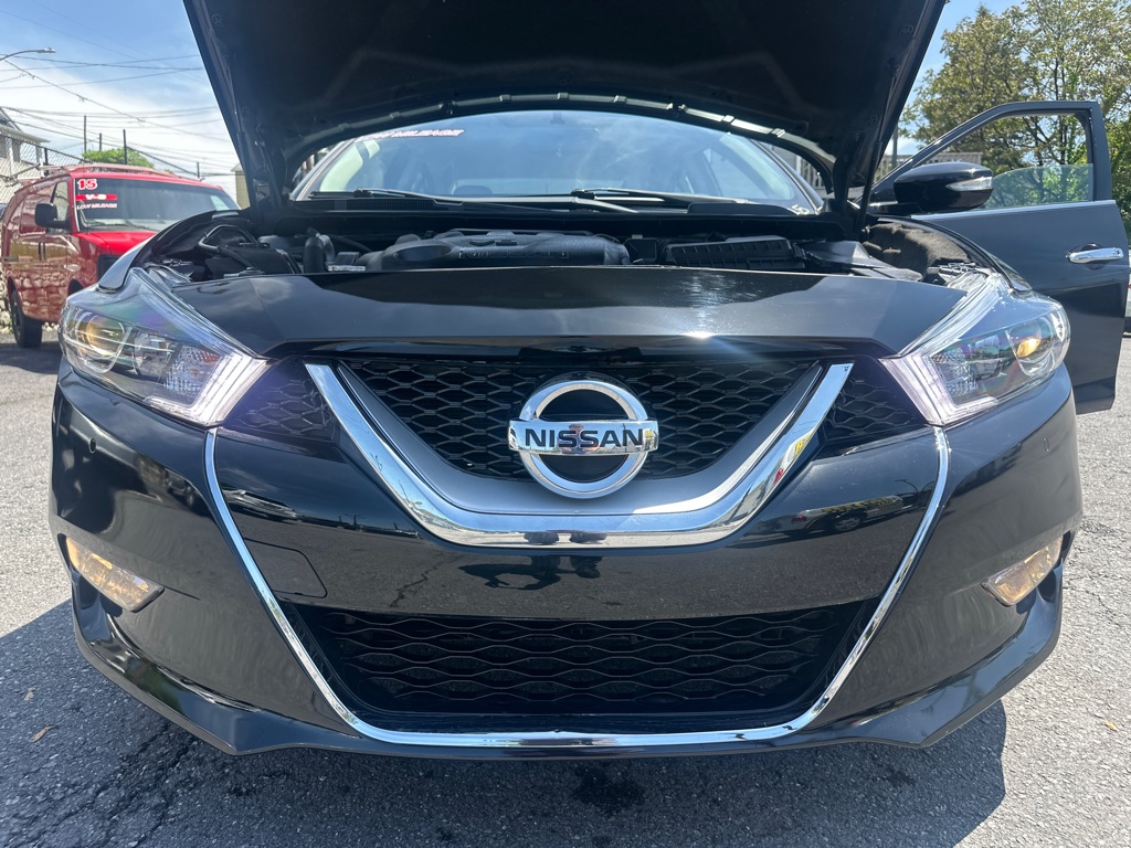 Photo 63 of this NISSAN MAXIMA SV