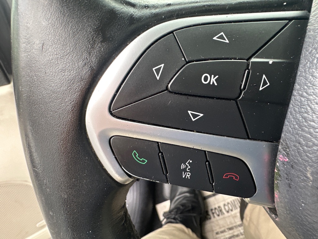 Photo 34 of this CHRYSLER 200C  AWD