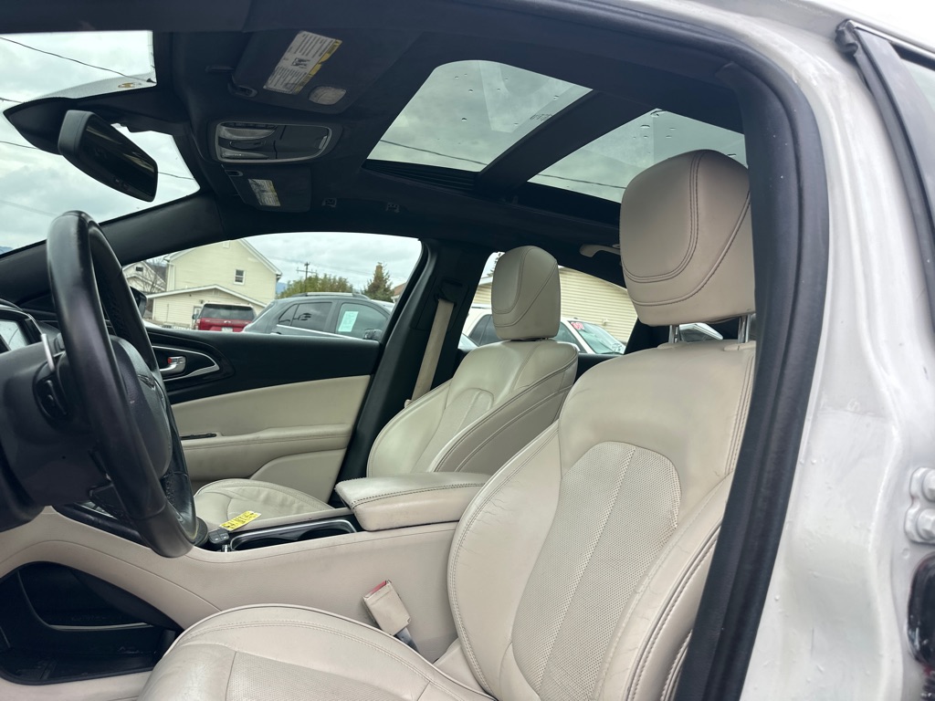 Photo 15 of this CHRYSLER 200C  AWD