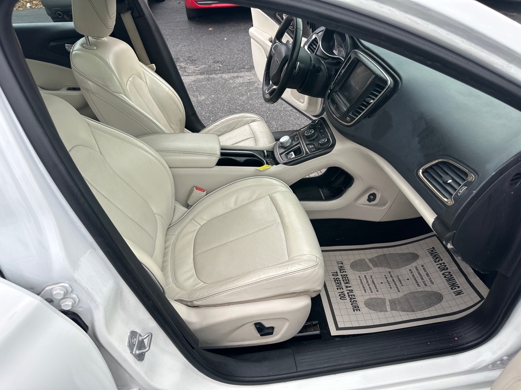 Photo 21 of this CHRYSLER 200C  AWD