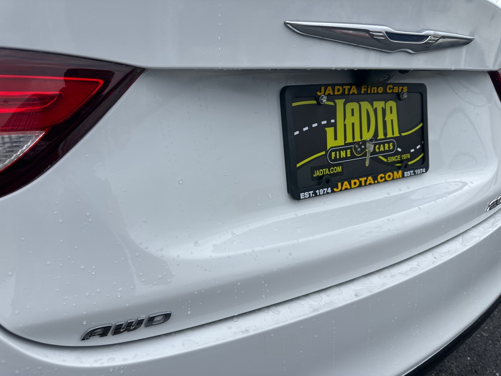 Photo 35 of this CHRYSLER 200C  AWD