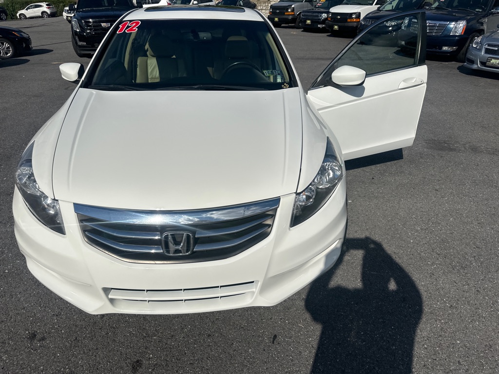 Photo 3 of this HONDA ACCORD EXL