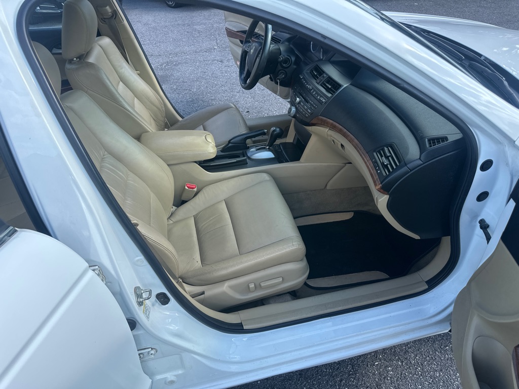Photo 30 of this HONDA ACCORD EXL