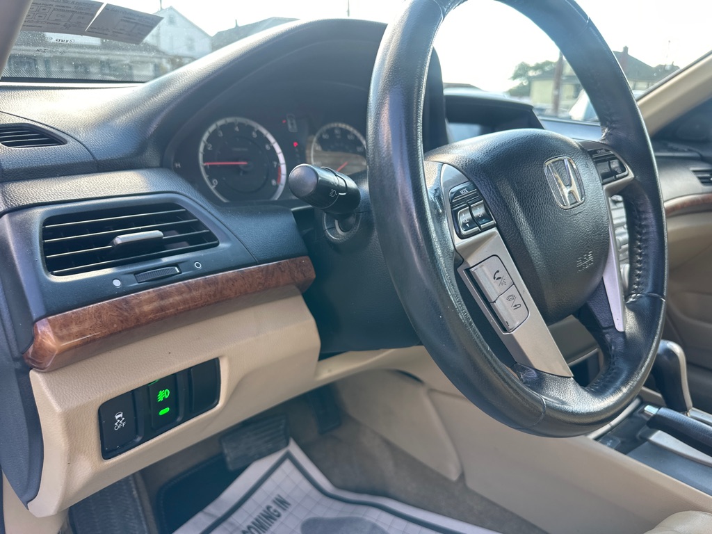 Photo 35 of this HONDA ACCORD EXL
