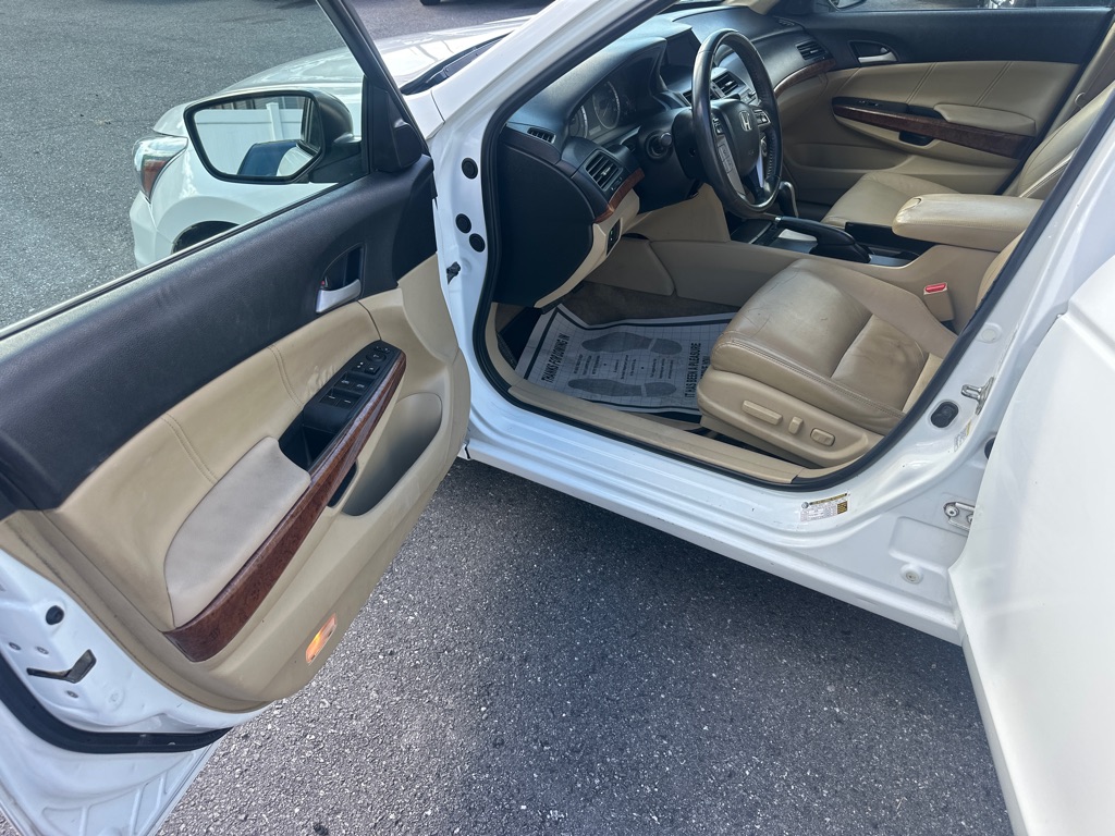 Photo 23 of this HONDA ACCORD EXL