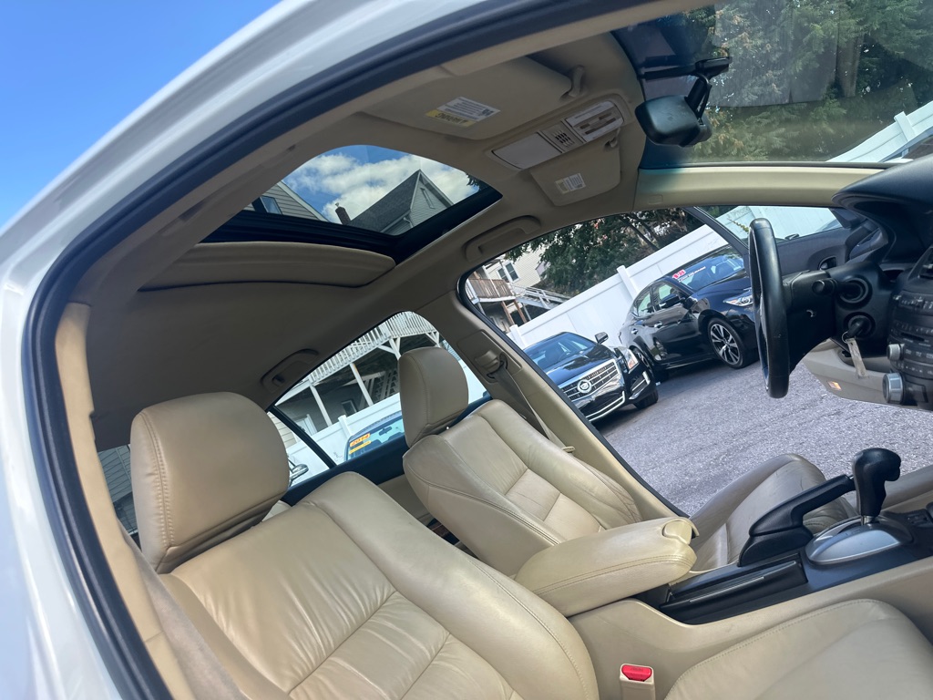Photo 32 of this HONDA ACCORD EXL