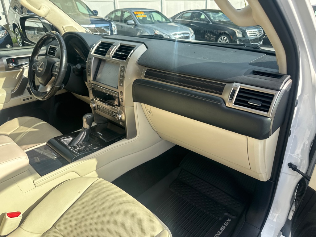 Photo 38 of this LEXUS GX 460