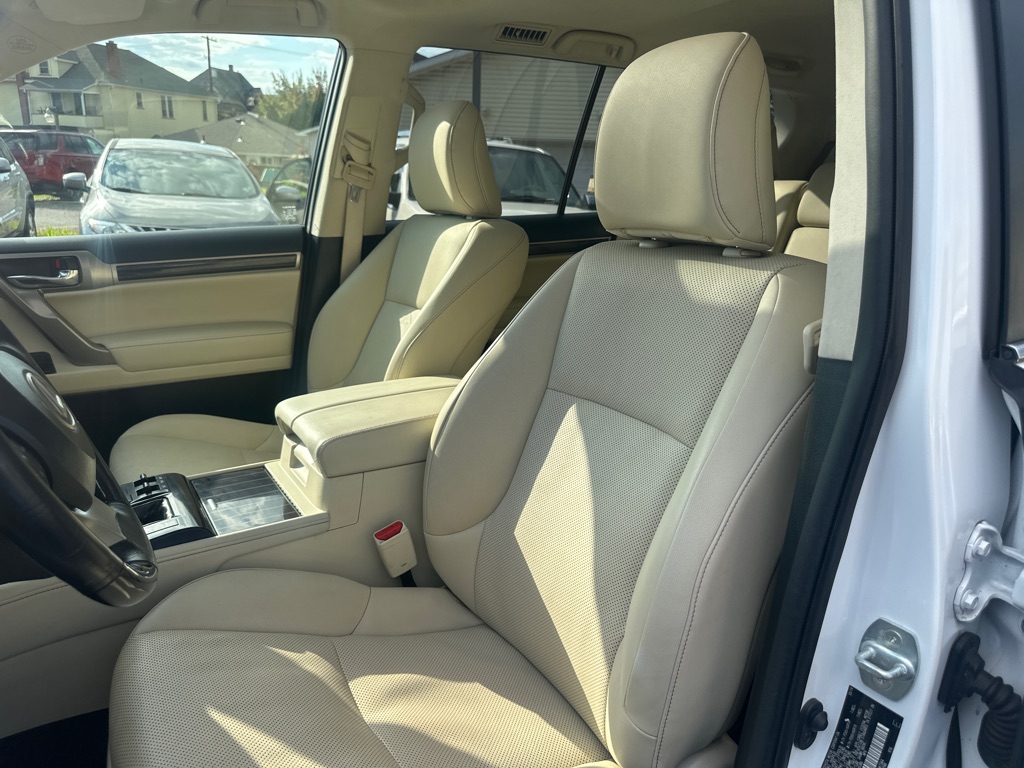 Photo 21 of this LEXUS GX 460