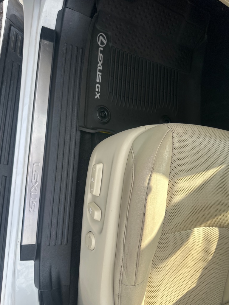 Photo 51 of this LEXUS GX 460