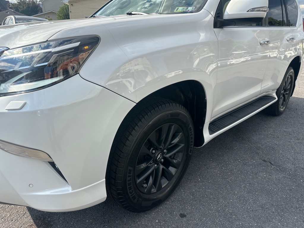 Photo 11 of this LEXUS GX 460