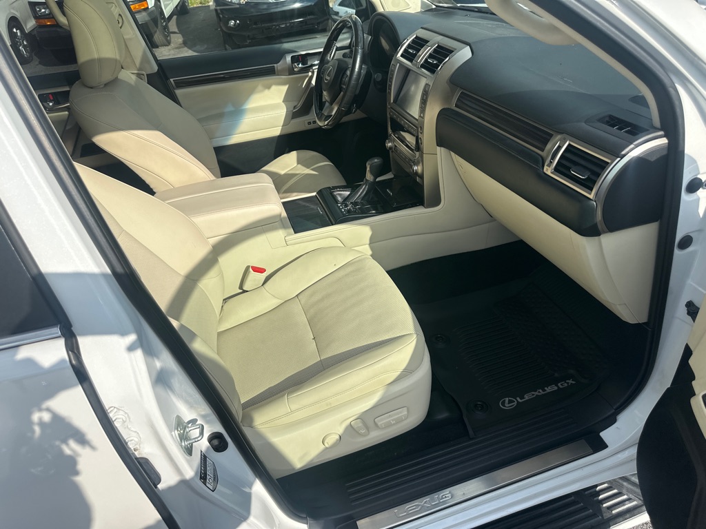 Photo 40 of this LEXUS GX 460
