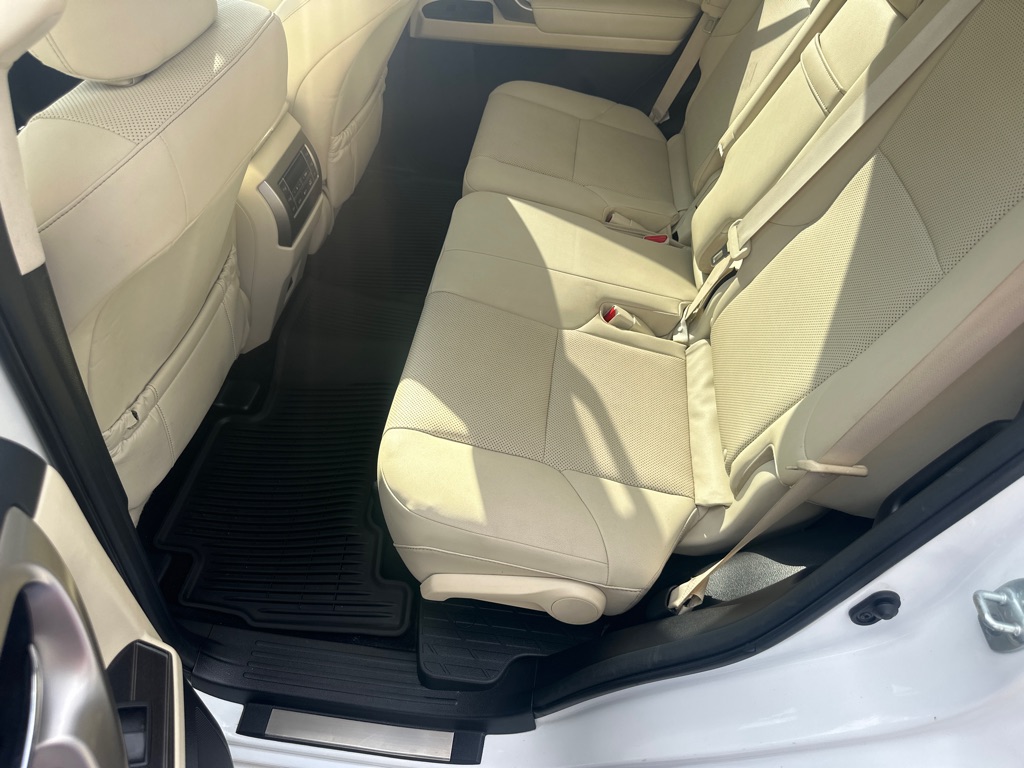 Photo 16 of this LEXUS GX 460