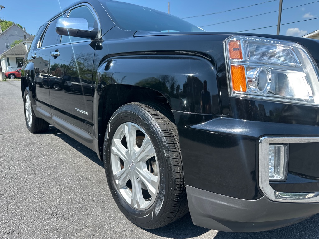 Photo 10 of this GMC TERRAIN SLT