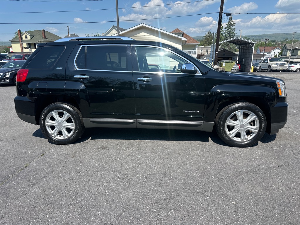 Photo 2 of this GMC TERRAIN SLT