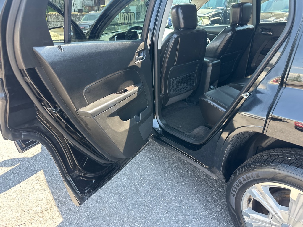 Photo 18 of this GMC TERRAIN SLT