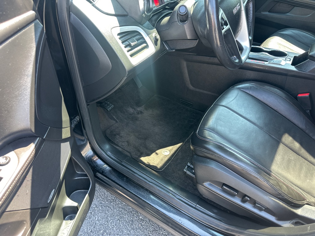 Photo 44 of this GMC TERRAIN SLT