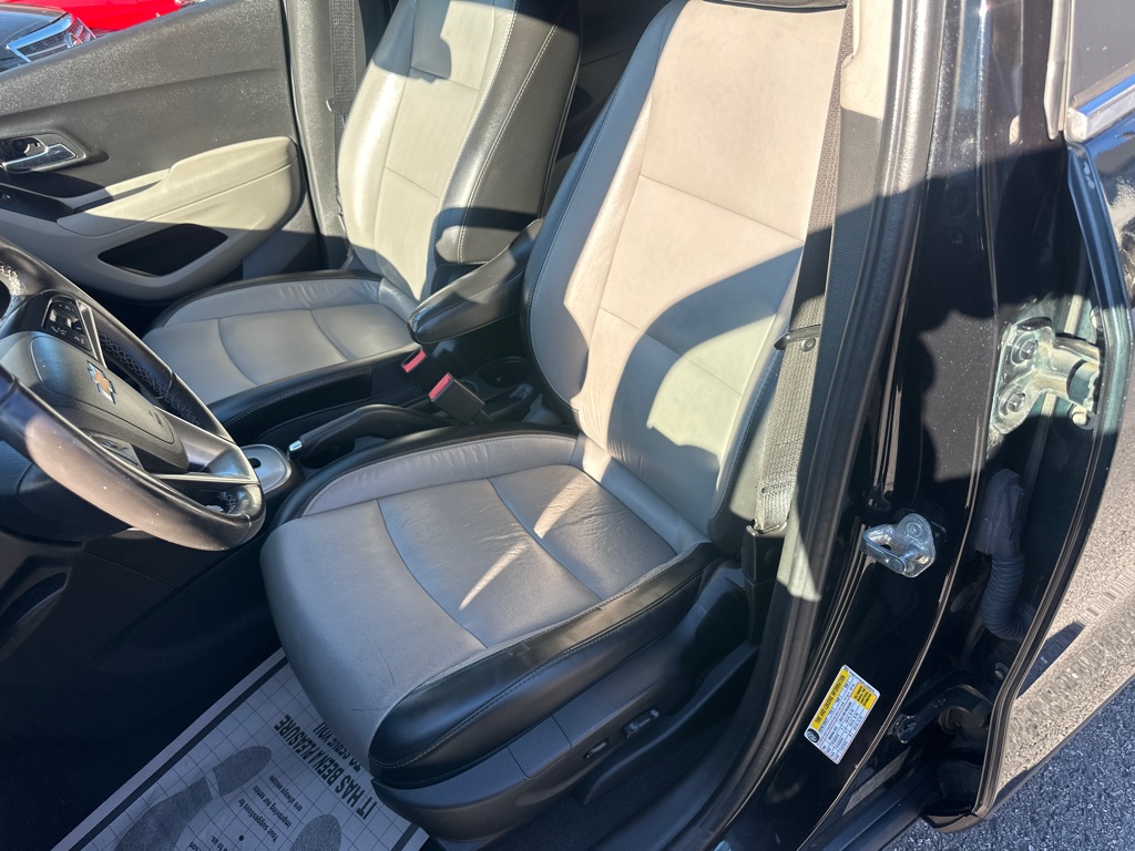Photo 45 of this CHEVROLET TRAX LTZ AWD