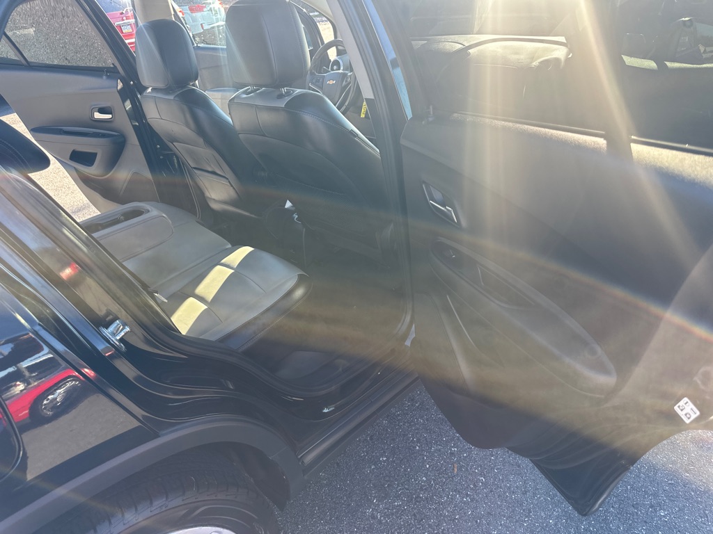 Photo 24 of this CHEVROLET TRAX LTZ AWD