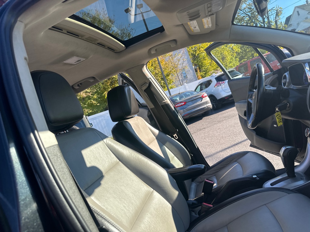 Photo 18 of this CHEVROLET TRAX LTZ AWD